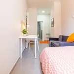 Rent 5 bedroom apartment in Valencia