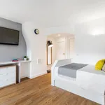 Rent 1 bedroom flat of 24 m² in Leeds