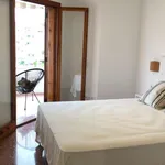 Rent a room of 140 m² in alicante