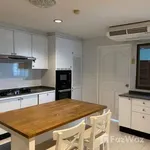 Rent 4 bedroom house of 320 m² in Bangkok