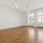 Pronajměte si 3 ložnic/e byt o rozloze 95 m² v Capital City of Prague