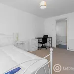 Rent 2 bedroom flat in Edinburgh