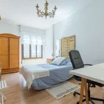 Rent 3 bedroom apartment of 69 m² in madrid