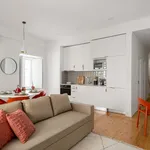 Rent 4 bedroom apartment of 43 m² in Lisboa