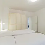 Rent 3 bedroom apartment of 66 m² in Berlin