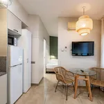 Rent 1 bedroom apartment of 25 m² in Barcelona