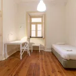 Rent a room of 120 m² in lisbon