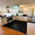 Rent 2 bedroom flat in Pwllheli