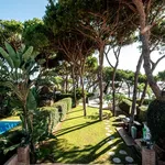 Rent 4 bedroom house of 700 m² in Marbella