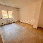 Rent 2 bedroom apartment of 65 m² in Napoli