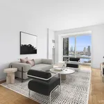 Rent 1 bedroom apartment of 83 m² in New York