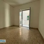 Affitto 4 camera appartamento di 120 m² in Palermo