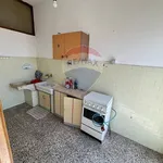 Affitto 5 camera appartamento di 95 m² in Ragusa