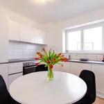 Rent 2 bedroom apartment of 775 m² in Vienna