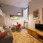 Rent 1 bedroom apartment of 60 m² in Florence