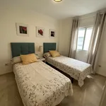 Alquilo 2 dormitorio apartamento de 89 m² en Puerto Banús