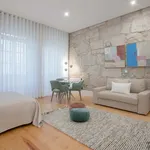 Rent 2 bedroom apartment of 40 m² in Porto