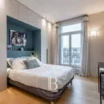 Appartement de 275 m² avec 9 chambre(s) en location à Paris