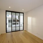 Rent 2 bedroom apartment of 111 m² in Sydney