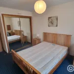 Rent 3 bedroom flat in Aberdeen