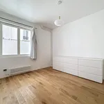 Rent 3 bedroom apartment of 186 m² in Paris