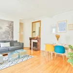 Rent 1 bedroom apartment of 431 m² in Paris