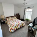 Rent 2 bedroom flat in East Midlands