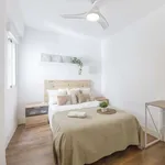 Rent a room of 90 m² in valencia