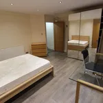 Rent 4 bedroom flat in London