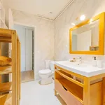 Rent 2 bedroom apartment of 42 m² in Paris