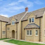 Rent 5 bedroom house in Witney