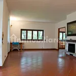 Rent 5 bedroom house of 550 m² in Bodio Lomnago