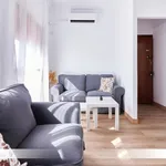 Rent 2 bedroom apartment of 10 m² in Seville