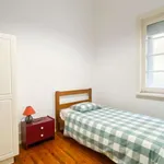 Rent a room of 210 m² in lisbon