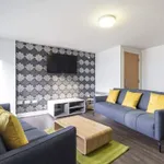 Rent 6 bedroom apartment in Leeds