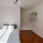 Rent a room of 117 m² in lisbon