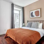 Rent 2 bedroom apartment of 105 m² in lisbon