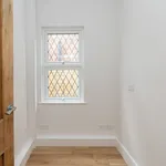 Rent 4 bedroom house in Dorking