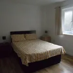 3 Bed Ensuite and Parking  (Has an Apartment)