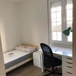 Rent 8 bedroom apartment in Granada