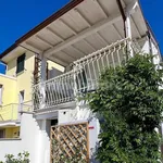 Rent 4 bedroom house of 95 m² in Massa