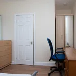 Rent 4 bedroom apartment in West Midlands