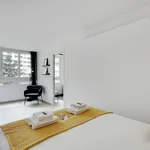 Rent 3 bedroom apartment of 52 m² in Paris