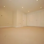 Rent 3 bedroom flat in Wealden