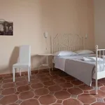 Rent 5 bedroom apartment of 19 m² in catania