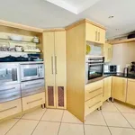 Rent 4 bedroom apartment in Port Elizabeth