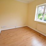 Rent 5 bedroom house in South East England