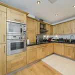 Rent 2 bedroom flat in London