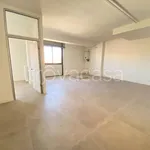 Rent 2 bedroom apartment of 85 m² in Cantù