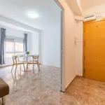 Rent 4 bedroom apartment in Valencia